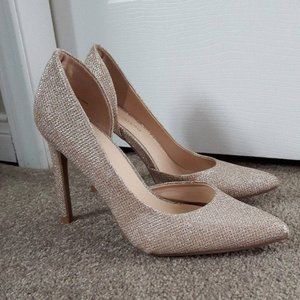 LE CHATEAU HEELS - SIZE 6